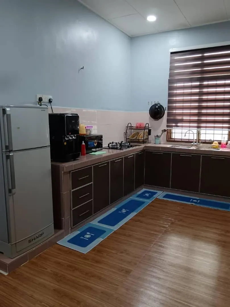 Adhwa Homestay Kampong Bukit Katil Holiday home